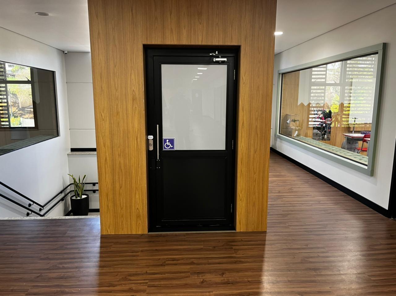 Plataforma de Acessibilidade Cabinada